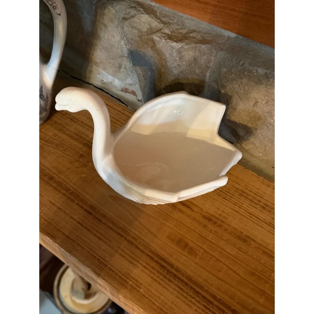 Vintage White Ceramic Swan Planter Figurine Catchall Bowl 8x7x6 Cottagecore